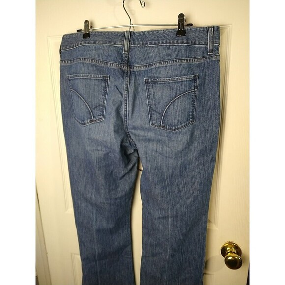Eddie Bauer Blue Denim Medium Wash Classic Jeans. Size 14R - Picture 11 of 12